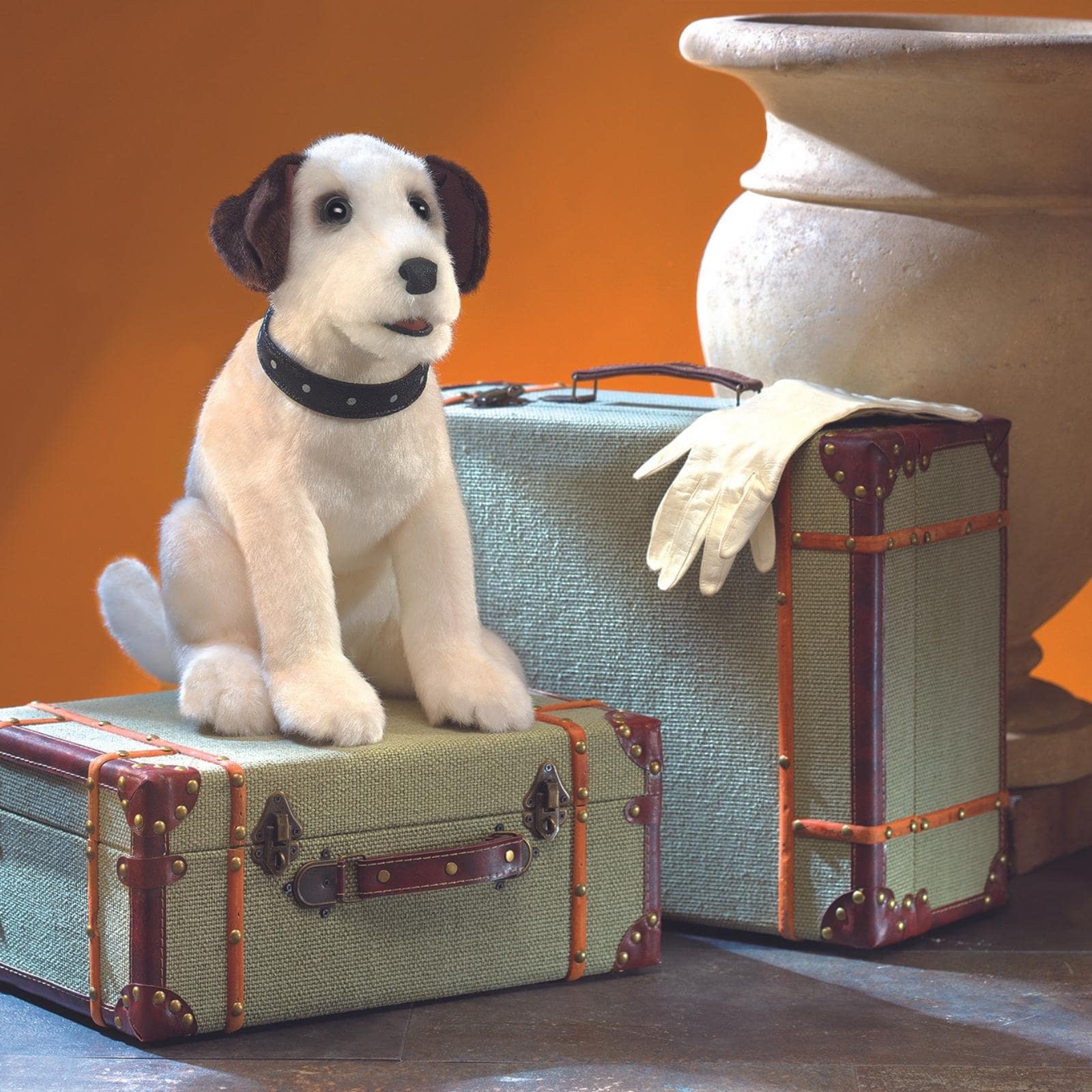 Folkmanis Terrier, sitzend